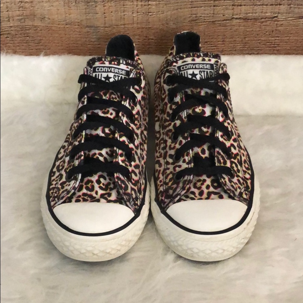 Converse size 5 in good used condition